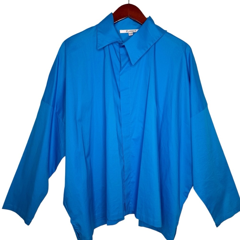 PLANET By Lauren G Cotton Handkerchief Top with Asymmetrical Collar in Blue